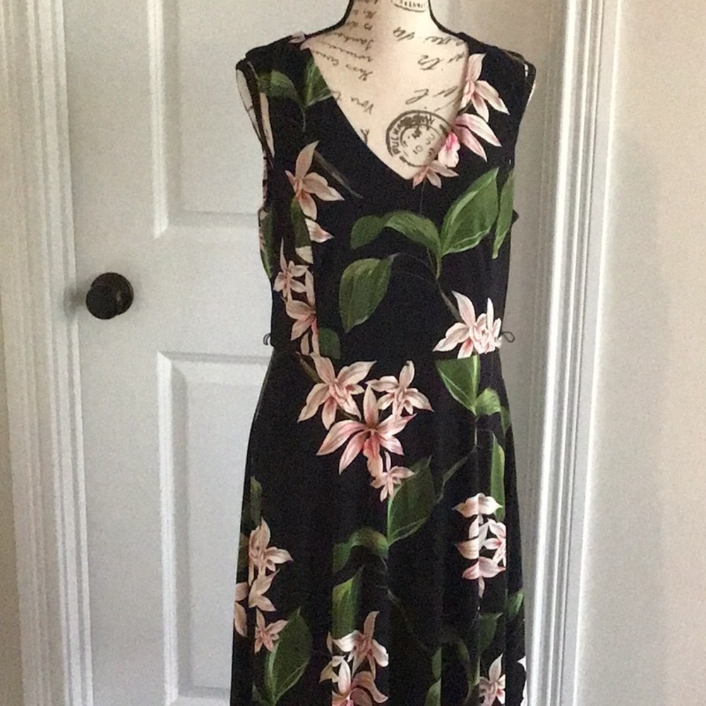 Tommy Hilfiger Black floral A line V neck sleeveless dress